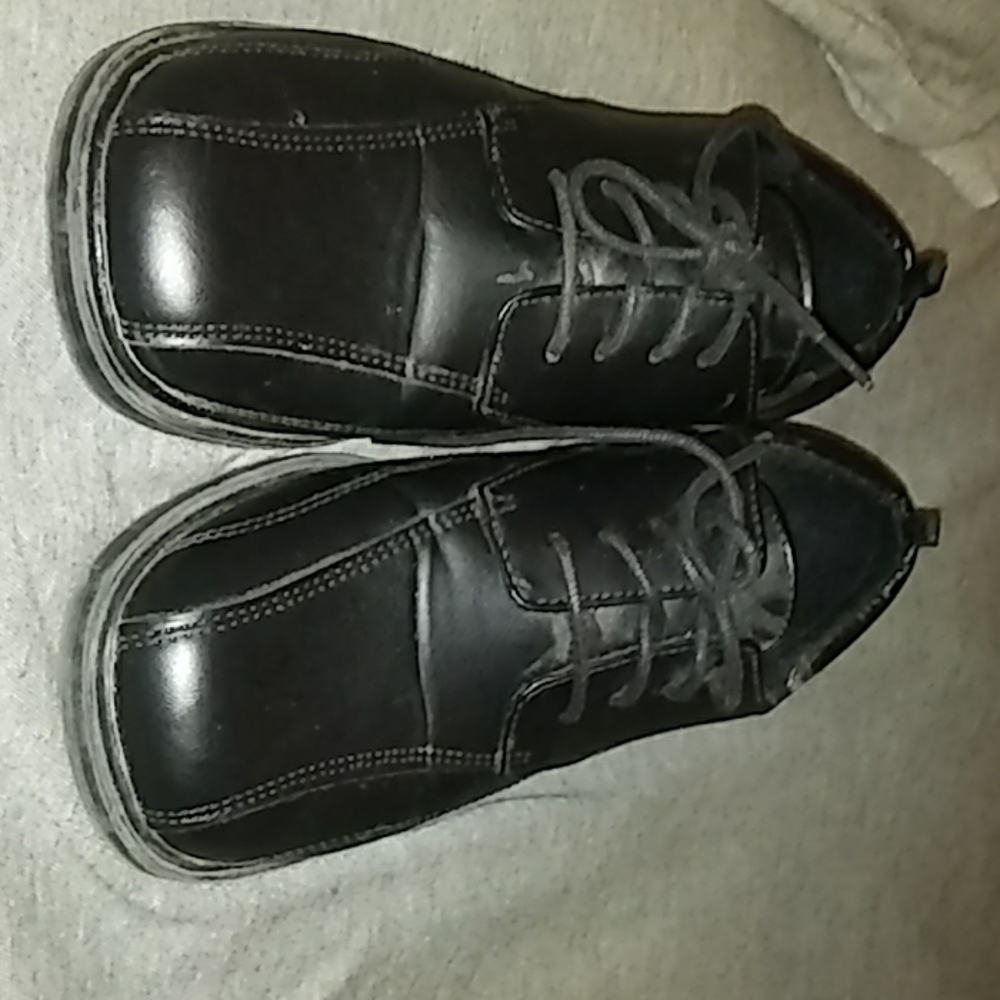 Dress shoes